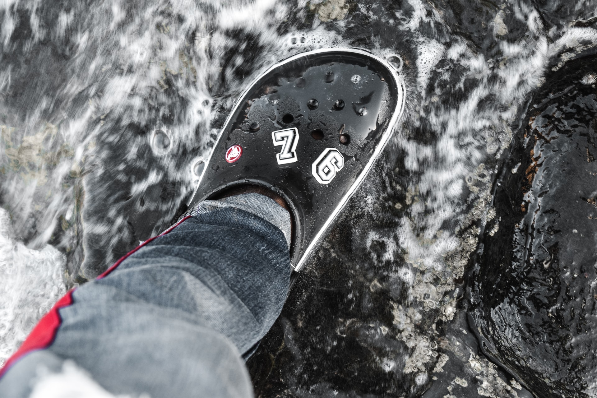 crocs-slippers