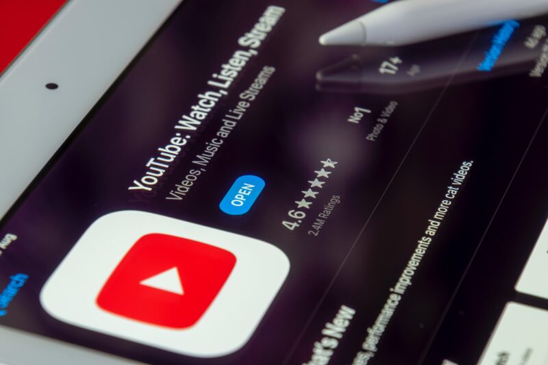 do-youtubers-make-money-when-you-skip-ads