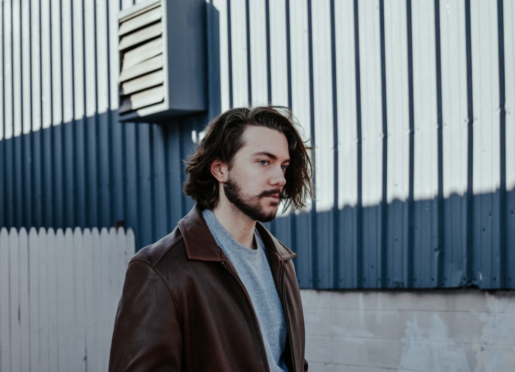 mens-leather-bomber-jacket-with-fur